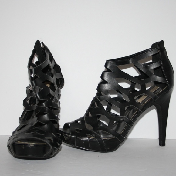 Simply Vera Vera Wang Shoes - ✨ Vera Wang ✨ Da Vinci Black Caged Heels